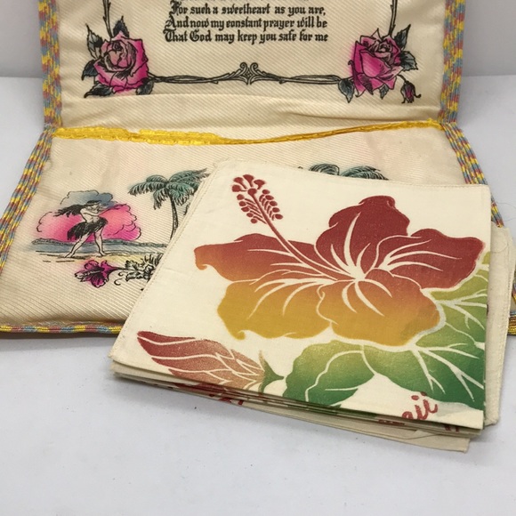 Vintage Sweetheart Hankie Set from Hawaii, Aloha from Hawaii, circa 1940’s - Picture 9 of 10
